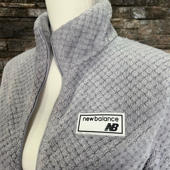 New Balance Gray Teddy Jacket Soft Quilted Design - Picture 5 of 13